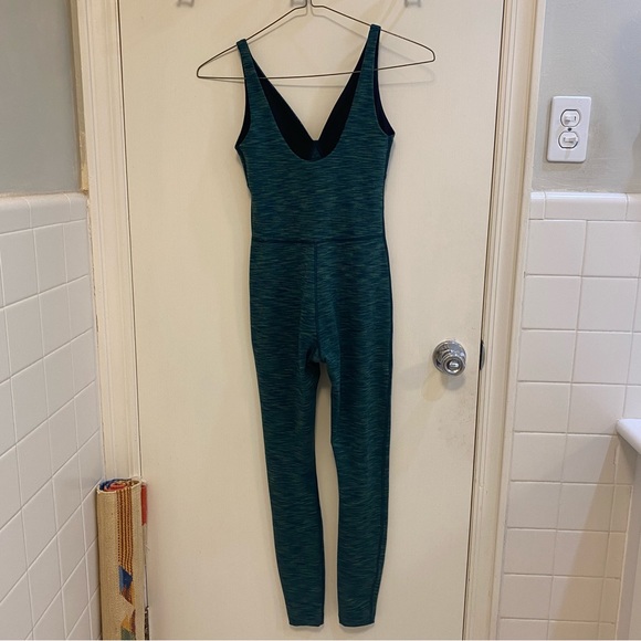 Outdoor Voices Bodysuit in Conifer Green size XS - Picture 6 of 6